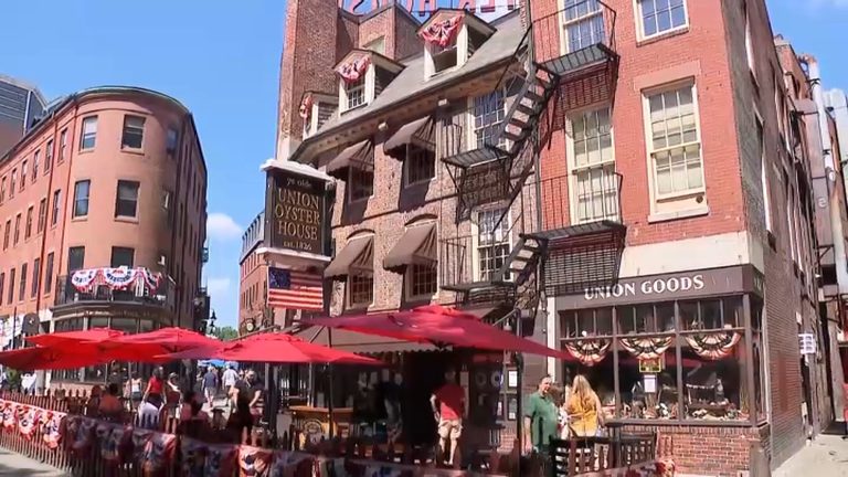 Boston S Union Oyster House Turns 200