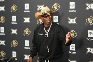 Boulder Deputy Attempts To Serve Deion Sanders With Civil Papers During Cu Pract