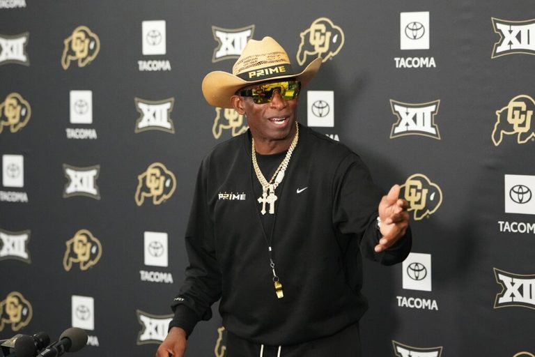 Boulder Deputy Attempts To Serve Deion Sanders With Civil Papers During Cu Pract
