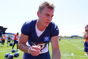 Broncos Qb Bo Nix To Continue Running