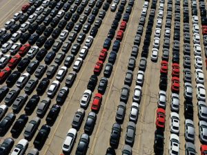 Canada Threatens Retaliatory Tariffs And Export Limits Amid U S Trade Dispute