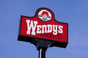 Chicago Woman Sues Wendy S Over Foodborne Illness Cites 93 578 In Medical Costs