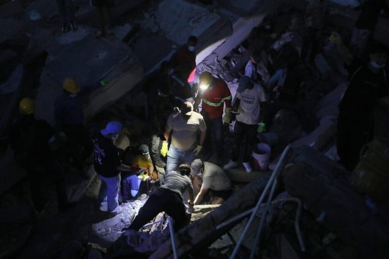 Colombia Earthquake Kills Over 100