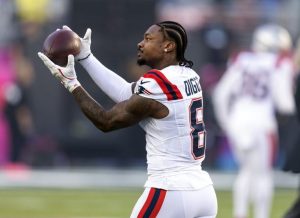 Commanders Sign Wr Stefon Diggs
