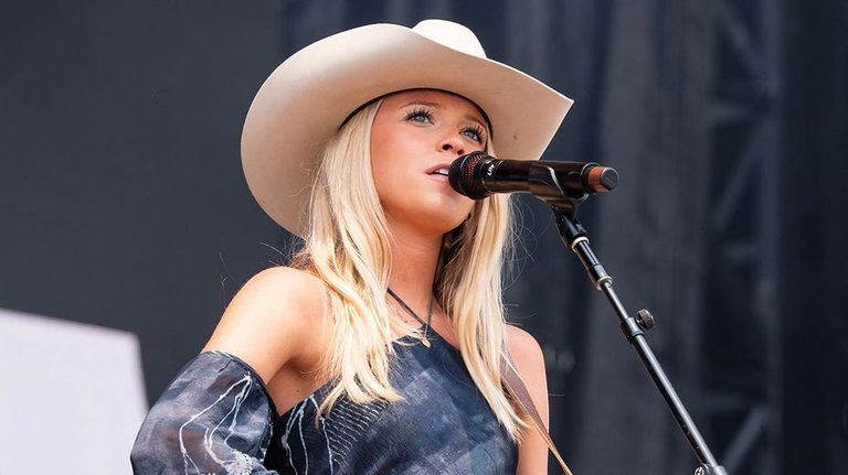 Country Trio The Castellows Tease New Song