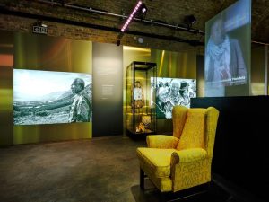 Dallas Museum S Mandela Exhibit Offers Hands On History Lessons For Students