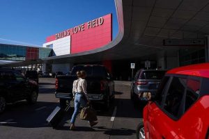 Dallas Officials Aware Of Ice Deportation Flights At Love Field Seek Privacy Mea