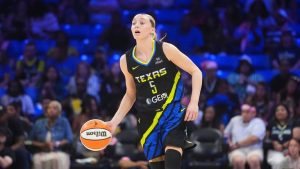 Dallas Wings Dominate Seattle Storm 92 70 As Bueckers Scores 18 In First Quarter