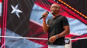 Darius Rucker Performs National Anthem At Wwe Summerslam