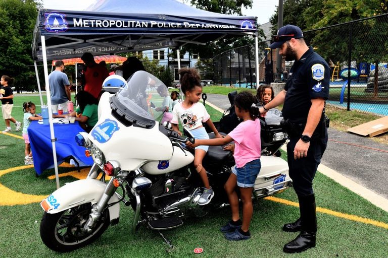 Dc Residents Unite With Police For National Night Out