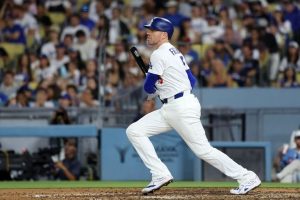 Dodgers Freeman Day To Day After Dugout Fall