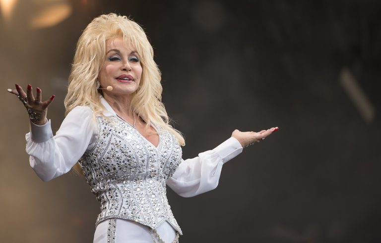 Dollywood Seals Unreleased Dolly Parton Song In Time Capsule To Be Opened In 204