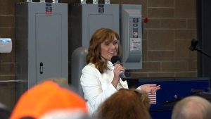 Drazan Vows To Fight For All Oregon