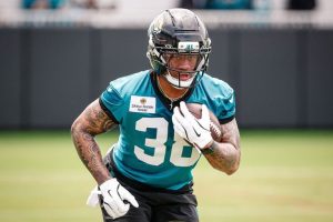 Eagles Running Back Ja Quinden Jackson Reports Full Movement After Ambulance Tra