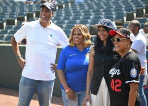 East All Stars Triumph 18 6 At Negro League Legends Game In Maryland