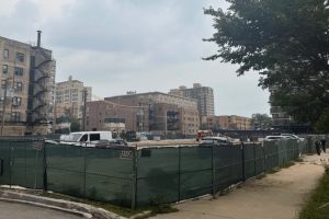 Edgewater Hospital Site May Become Apartments