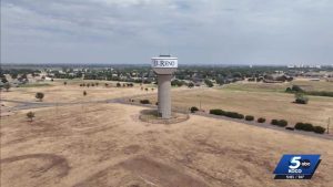 El Reno Restores Water Service After 3 Million Gallon Leak Volunteers Distribute