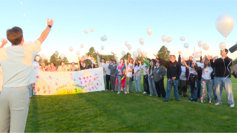 Ellicott High Seniors Celebrate Senior Sunrise Tradition With Balloon Wishes