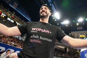 Enes Kanter Freedom Ejected After Confrontation With Chicago Sky Guard At Wintru