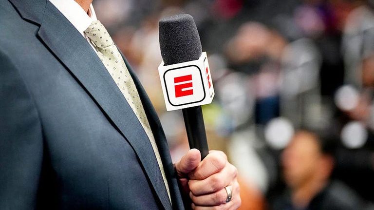 Espn To Remove Bottomline Score Ticker From College Football Broadcasts