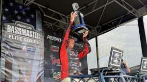 Evan Kung Clinches Bassmaster Elite Title On St Lawrence River With Dramatic Com
