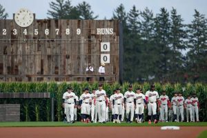 Field Of Dreams Mlb Game Draws 1 66 Million Netflix Viewers