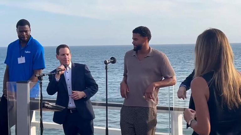 Former Ucsb Star Ajay Mitchell Appointed Gm Of Gauchos Men S Basketball