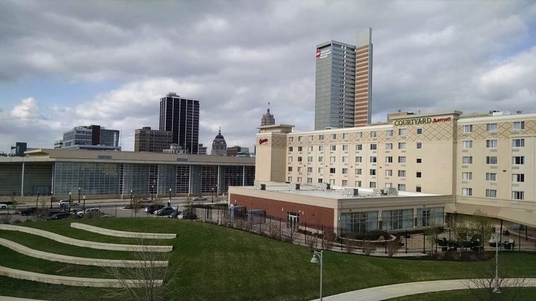Fort Wayne Mayor Defends Anchor Resource Center Plan At Public Forum