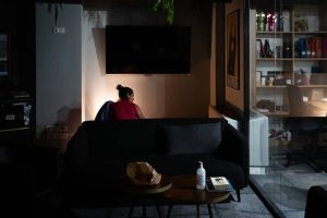 French Companies Open Offices To Homeless
