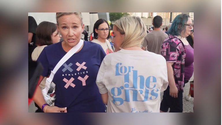 Georgia Mother Daughter Asked To Cover Xx Xy Shirts At Atlanta Dream Game