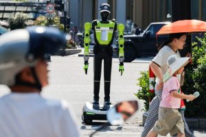 Hangzhou Tests Traffic Control Robots That Warn E Bike Riders