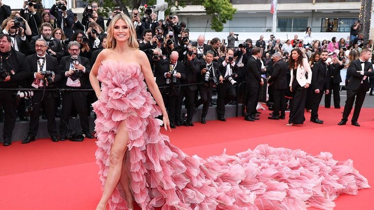 Heidi Klum Celebrates Anniversary