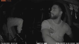 Houston Uber Driver Assists Police Chase After Suspect Flees On Foot