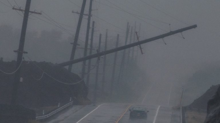Hurricane Lala Skirts Hawaii S Big Island