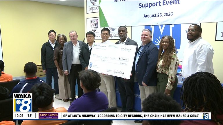 Hyundai Power Transformers Donates Ipads Computers And 5 000 To Montgomery Prep