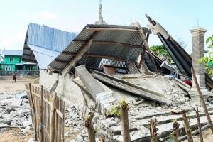 Indonesia Quake Kills 51