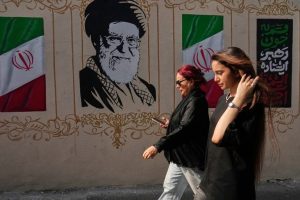Iran Warns Of Harsh Response To Upcoming U S Sanctions Amid Middle East Tensions