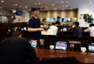 Japan S Service Sector Prices Jump 3 6 In July Signaling Tighter Labor Market