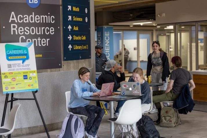 Johnson County Community College Guides First Time Students On Tests Orientation