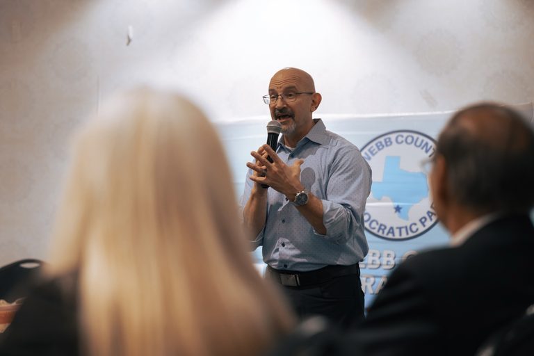 Jon Rosenthal Holds Laredo Town Hall To Introduce Railroad Commission Candidacy