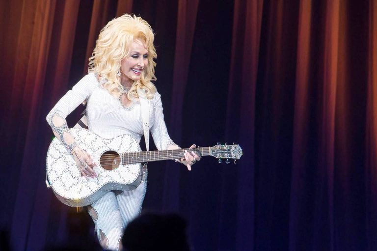 Kent Remembers Dolly Parton S Unforgettable 2016 Showare Center Concert