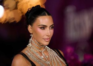 Kim Kardashian S La Home Burglarized