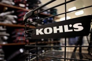 Kohl S Q2 Sales Miss Estimates As Shoppers Curb Discretionary Spending