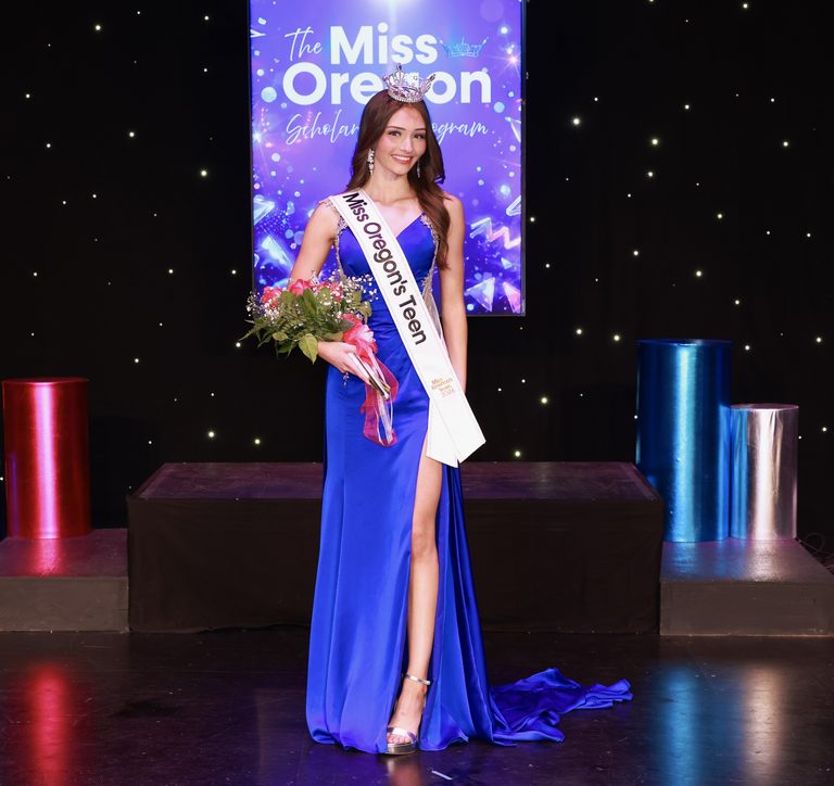 Lane County S Aria Christensen Competes For Miss America S Teen