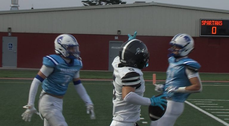 Lincoln Northeast Rockets Defeat Lincoln East Spartans 20 13 In Week 1 Showdown