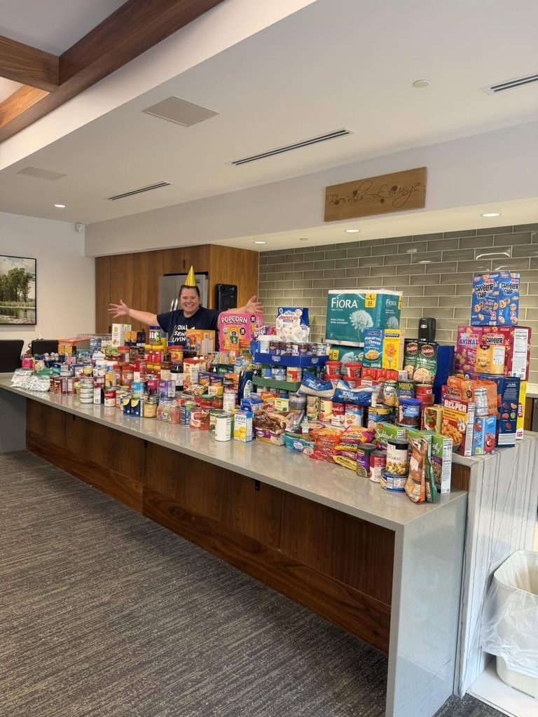 Lincoln Seniors Give Back