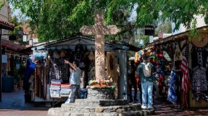 Los Angeles Merchants Seek Court Help To Keep Historic Cross And Nativity Displa