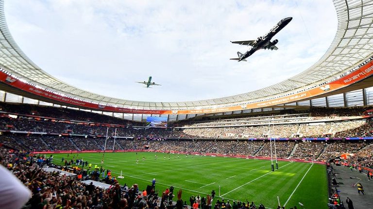 Low Flying Airlink Jets Wow Rugby Fans At Cape Town Stadium