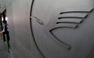 Lufthansa Warns Of Profit Fall Amid Fuel Price Volatility