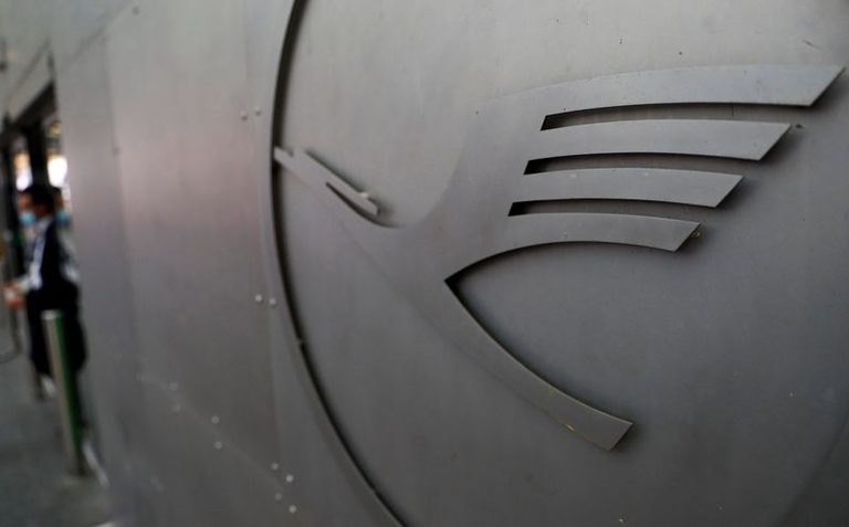 Lufthansa Warns Of Profit Fall Amid Fuel Price Volatility